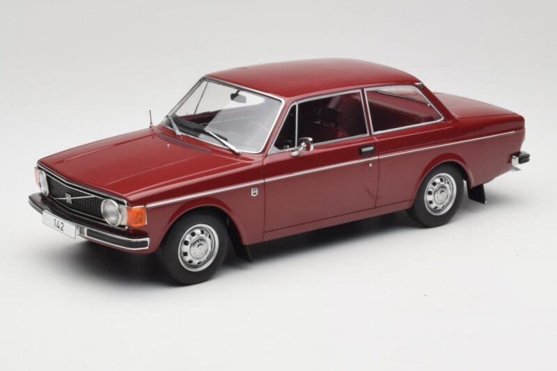 Volvo 142 Rouge Foncé MCG 1:18 MCG18443 Métal Moulé