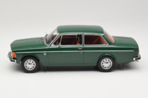 Volvo 142 Vert MCG 1:18 MCG18005 Métal Moulé — image 3 sur 6
