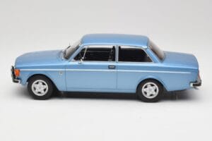 Volvo 142 Bleu Clair MCG 1:18 MCG18444 Métal Moulé — image 3 sur 6
