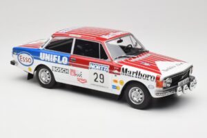 Volvo 142 #29 M. Alen / I. Kivimaki Rally 1000 Lakes 1973 MCG 1:18 MCG18528R Métal Moulé — image 4 sur 6