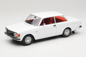 Volvo 142 Blanc MCG 1:18 MCG18445 Métal Moulé