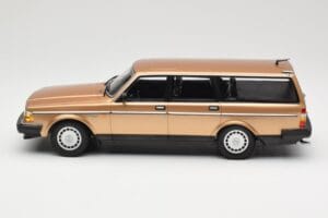 Volvo 240 GL Break Gold Metallic Minichamps 1:18 155171415 Métal Moulé — image 3 sur 6