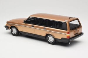 Volvo 240 GL Break Gold Metallic Minichamps 1:18 155171415 Métal Moulé — image 5 sur 6