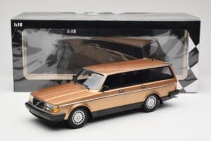 Volvo 240 GL Break Gold Metallic Minichamps 1:18 155171415 Métal Moulé — image 6 sur 6