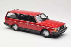 Volvo 240 GL Break Rouge Minichamps 1:18 155171411 Métal Moulé — image 4 sur 6
