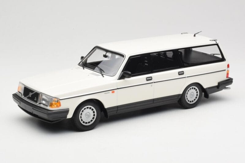 Volvo 240 GL Break Blanc Minichamps 1:18 155171412 Métal Moulé