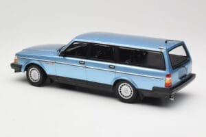 Volvo 240 GL Estate Blue Metallic Minichamps 1:18 155171414 Métal Moulé — image 5 sur 6