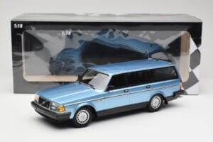 Volvo 240 GL Estate Blue Metallic Minichamps 1:18 155171414 Métal Moulé — image 6 sur 6