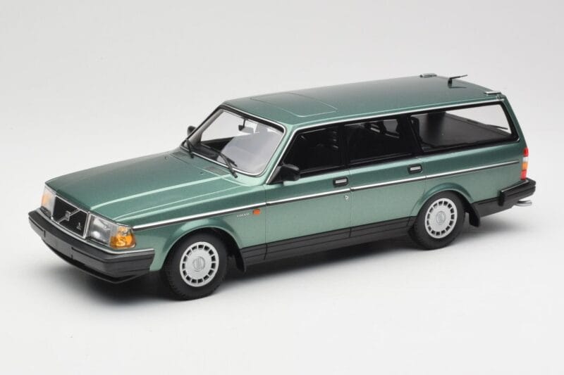 Volvo 240 GL Estate Green Metallic Minichamps 1:18 155171410 Métal Moulé