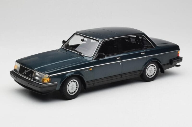 Volvo 240 GL Petrol Metallic Minichamps 1:18 155171407 Métal Moulé