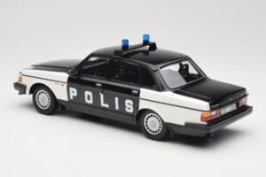 Volvo 240 GL Polis Sweden Noir Minichamps 1:18 155171497 Métal Moulé — image 5 sur 6
