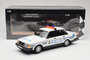 Volvo 240 GL Polis Sweden Minichamps 1:18 155171490 Métal Moulé — image 6 sur 6