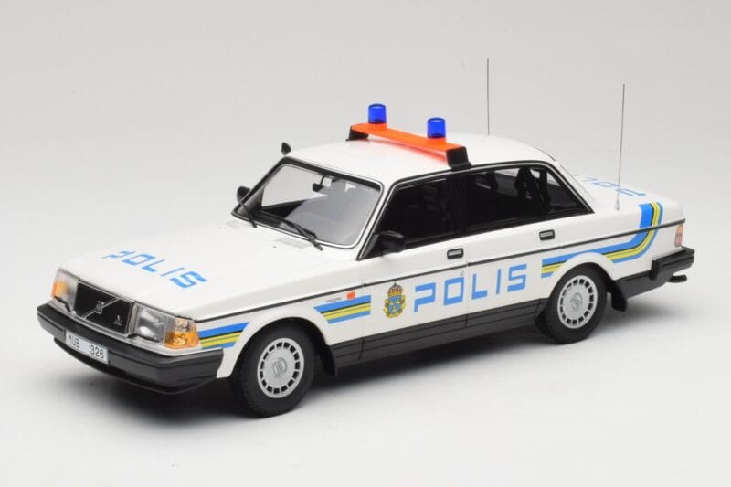 Volvo 240 GL Polis Sweden Minichamps 1:18 155171490 Métal Moulé