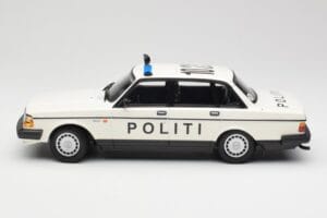Volvo 240 GL Politi Denmark Minichamps 1:18 155171495 Métal Moulé — image 3 sur 6
