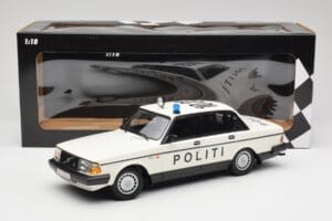 Volvo 240 GL Politi Denmark Minichamps 1:18 155171495 Métal Moulé — image 6 sur 6