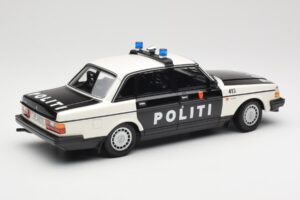 Volvo 240 GL Politi Norway Noir Minichamps 1:18 155171496 Métal Moulé — image 2 sur 6