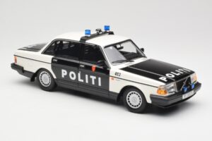 Volvo 240 GL Politi Norway Noir Minichamps 1:18 155171496 Métal Moulé — image 4 sur 6