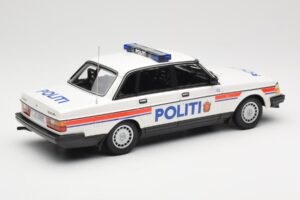 Volvo 240 GL Politi Norway Minichamps 1:18 155171491 Métal Moulé — image 2 sur 6