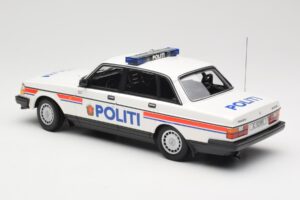 Volvo 240 GL Politi Norway Minichamps 1:18 155171491 Métal Moulé — image 5 sur 6