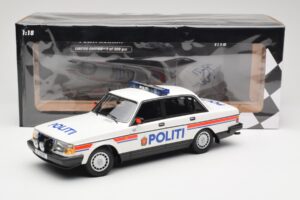 Volvo 240 GL Politi Norway Minichamps 1:18 155171491 Métal Moulé — image 6 sur 6
