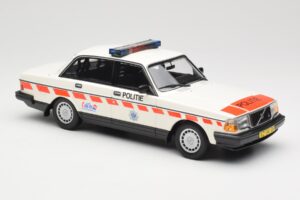 Volvo 240 GL Politie Netherlands Minichamps 1:18 155171498 Métal Moulé — image 4 sur 6
