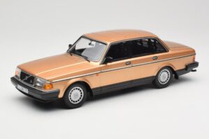 Volvo 240 GL Or Minichamps 1:18 155171405 Métal Moulé