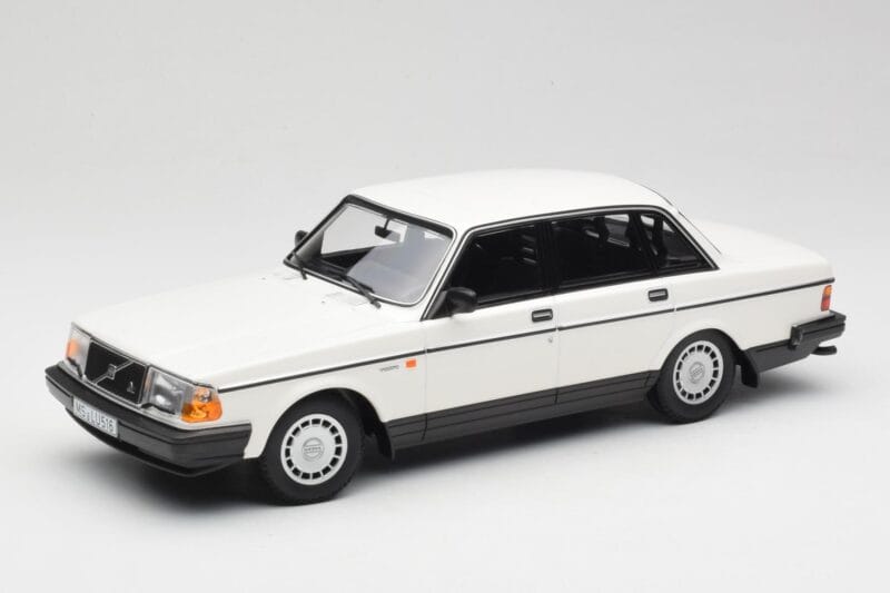 Volvo 240 GL Blanc Minichamps 1:18 155171402 Métal Moulé