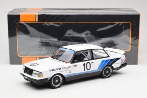 Volvo 240 Turbo #10 R. Francevic Winner ATCC 1986 IXO 1:18 18RMC176 Métal Moulé — image 6 sur 6