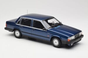 Volvo 740 GL Dark Blue Metallic Minichamps 1:18 155171701 Métal Moulé — image 4 sur 6