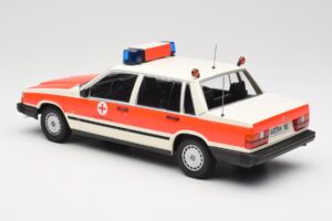 Volvo 740 GL DRK Aschaffenburg Minichamps 1:18 155171790 Métal Moulé — image 5 sur 6