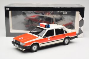 Volvo 740 GL DRK Aschaffenburg Minichamps 1:18 155171790 Métal Moulé — image 6 sur 6