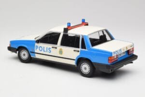 Volvo 740 GL Police Suédoise Minichamps 1:18 155171791 Métal Moulé — image 5 sur 6