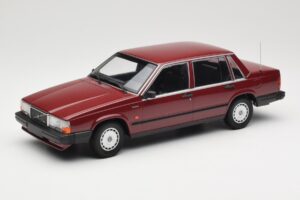 Volvo 740 GL Rouge Minichamps 1:18 155171704 Métal Moulé