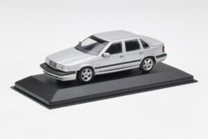Volvo 850 Argent Minichamps 1:43 430171402 Métal Moulé — image 2 sur 4