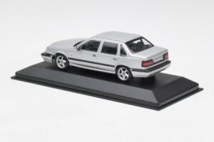 Volvo 850 Argent Minichamps 1:43 430171402 Métal Moulé — image 3 sur 4