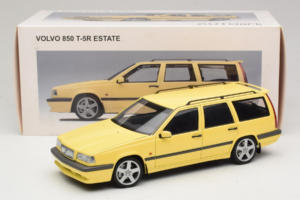 Volvo 850 T-5R Break Cream Yellow AUTOart 1:18 79506 Métal Moulé — image 8 sur 8