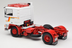 Volvo F12 Blanc Rouge Road Kings 1:18 RK180031 Métal Moulé — image 7 sur 8