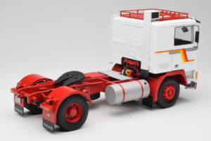 Volvo F12 Blanc Rouge Road Kings 1:18 RK180031 Métal Moulé — image 3 sur 8