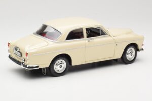Volvo P121 Amazon Blanc Revell 1:18 08866 Métal Moulé — image 3 sur 8