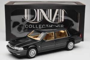 Volvo S90 Royal Green DNA 1:18 DNA000090 Métal Moulé — image 6 sur 6