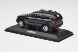 Volvo XC90 Noir Saphir Minichamps 1:43 38704 Métal Moulé — image 3 sur 4