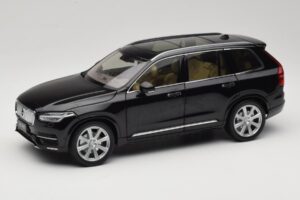 Volvo XC90 Onyx Black Paudi Model 1:18 9430842 Métal Moulé