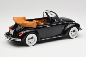 Volkswagen Beetle 1303 Cabriolet Noir Norev 1:18 188533 Métal Moulé — image 2 sur 6