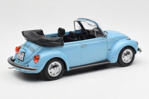 Volkswagen Beetle 1303 Cabriolet Bleu Clair Norev 1:18 188531 Métal Moulé — image 2 sur 6