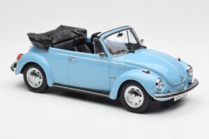 Volkswagen Beetle 1303 Cabriolet Bleu Clair Norev 1:18 188531 Métal Moulé — image 4 sur 6