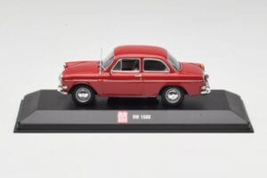 Volkswagen 1500 Ruby Rouge Minichamps 1:43 VW001 Métal Moulé