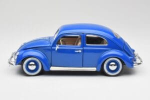 Volkswagen Beetle Bleu Bburago 1:18 23124646 Métal Moulé — image 4 sur 8