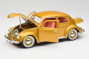 Volkswagen Beetle Or Bburago 1:18 3361 Métal Moulé — image 2 sur 8