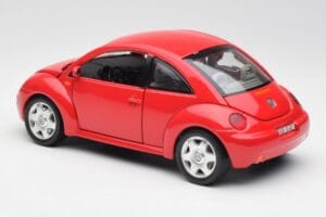 Volkswagen New Beetle Rouge Bburago 1:18 8185108 Métal Moulé — image 7 sur 8