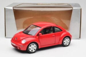 Volkswagen New Beetle Rouge Bburago 1:18 8185108 Métal Moulé — image 8 sur 8